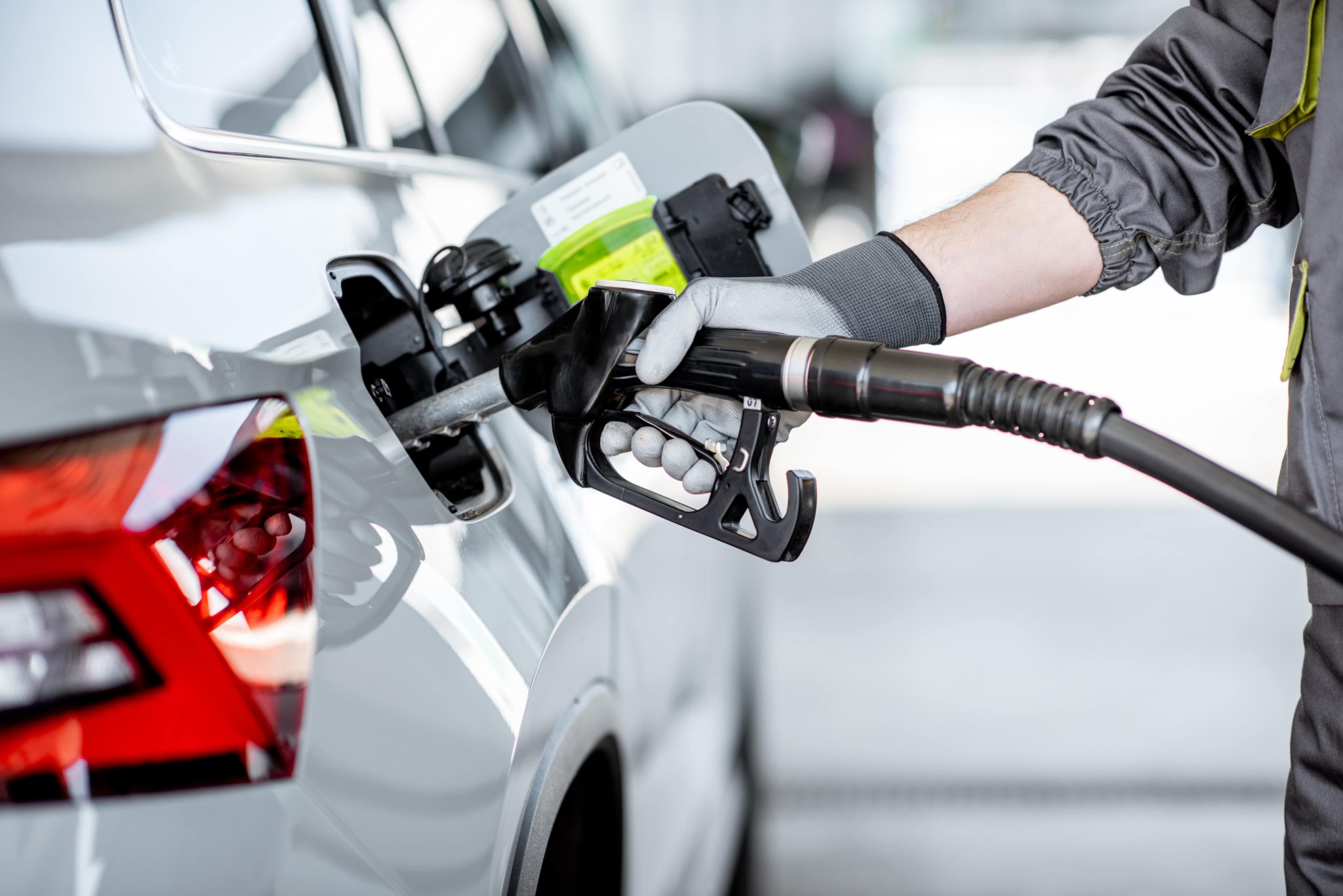 causas por las que el auto gasta mucha gasolina