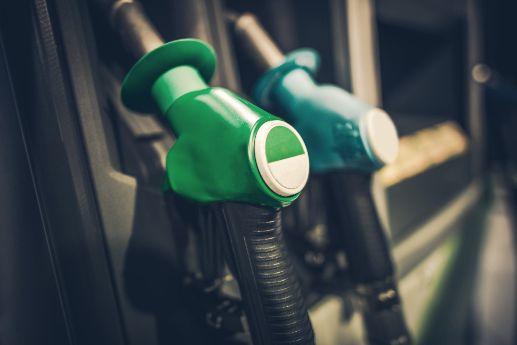 Razones por las que mi coche huele a combustible y que debo hacer en estas situaciones.